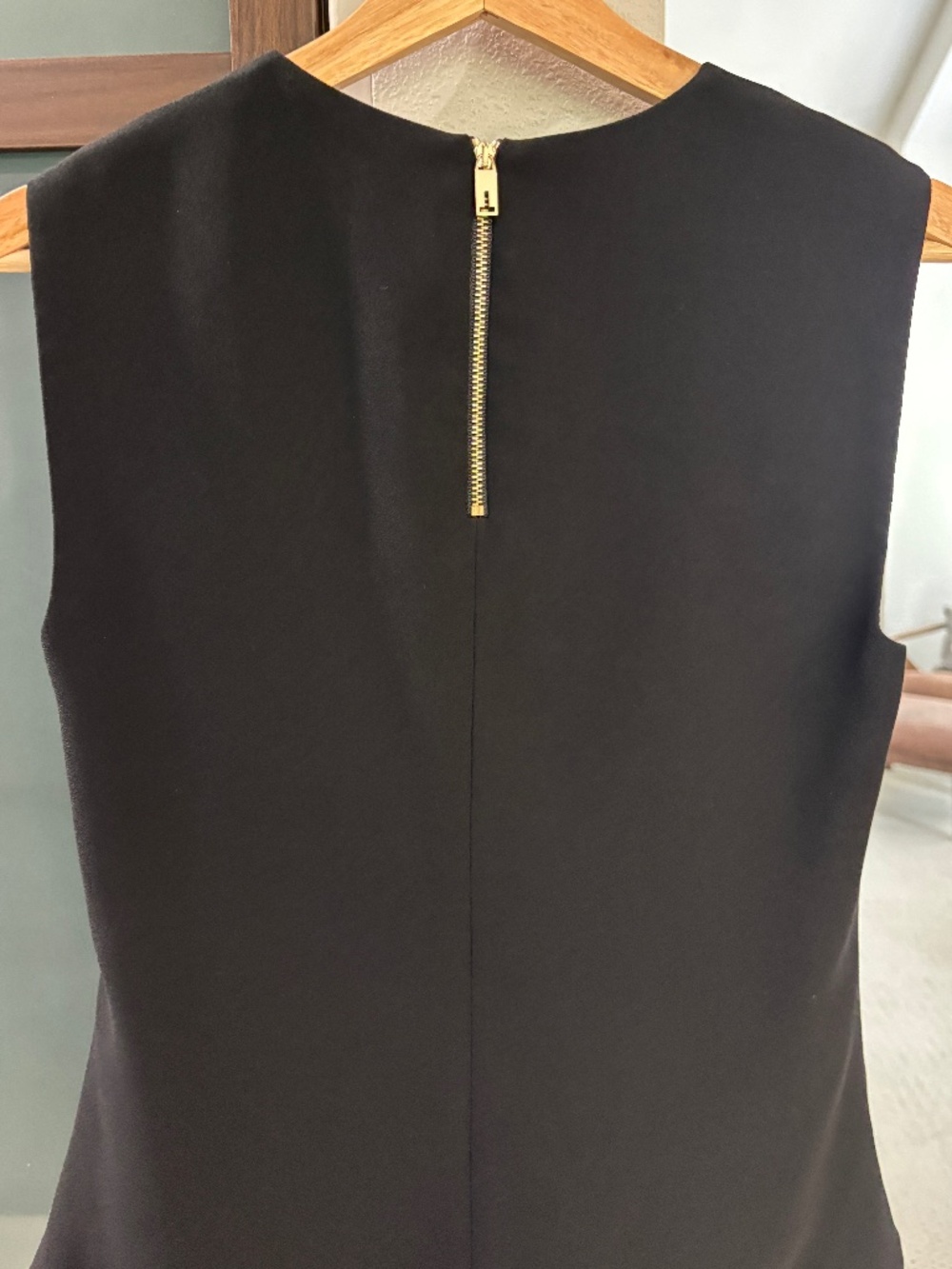 Ted Baker London "Dexi" Shoulder Tuck Blouse - Black Size TED 1/US 4 - Picture 8 of 11